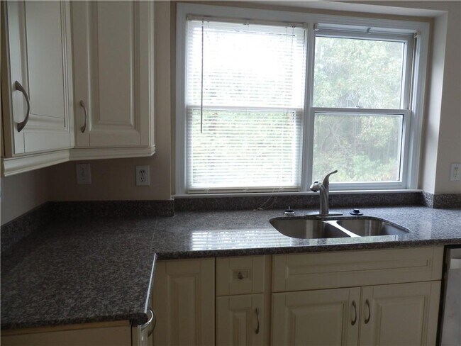 Building Photo - 3730 Ancroft Cir