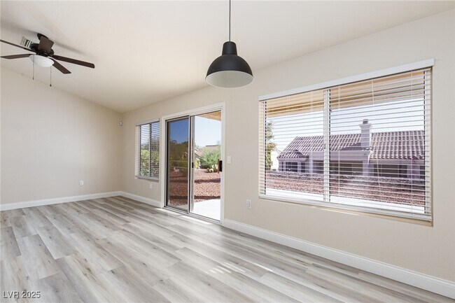 Building Photo - 2432 Palmridge Dr