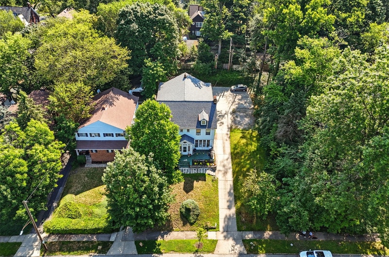 Building Photo - 2341 S Overlook Rd