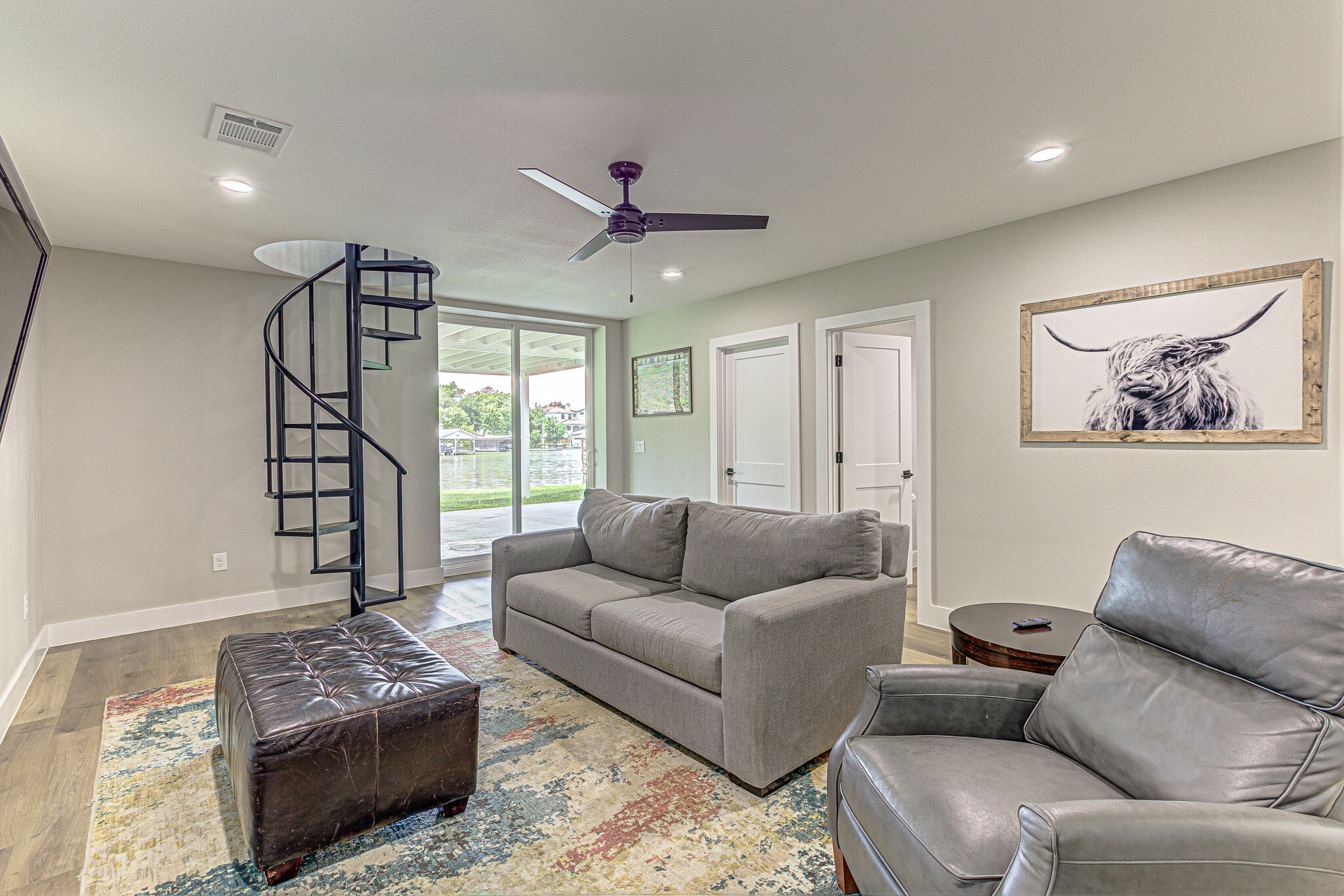 Downstairs living room, walk out - 707 N Shorewood Dr