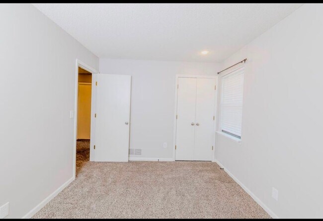 Building Photo - 6809 W 149th Terrace