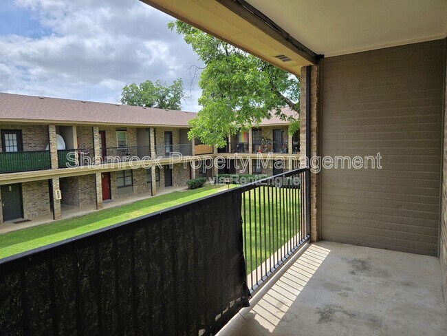 Building Photo - 1226 Baylor Ave