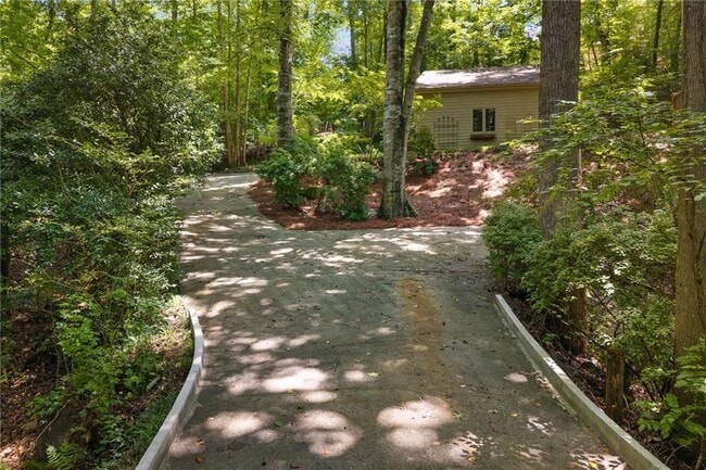 Building Photo - 570 Idlewood Dr NW