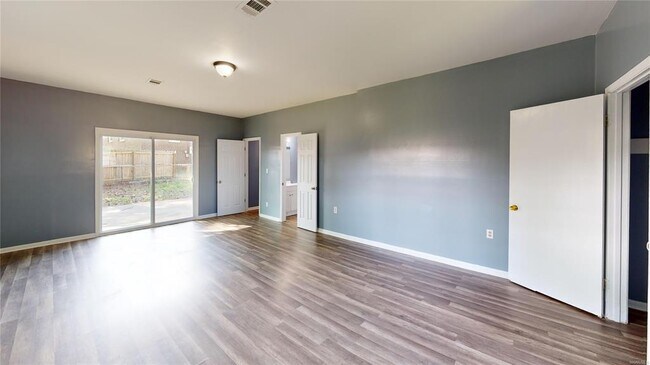 Building Photo - 103 Woodley Ave