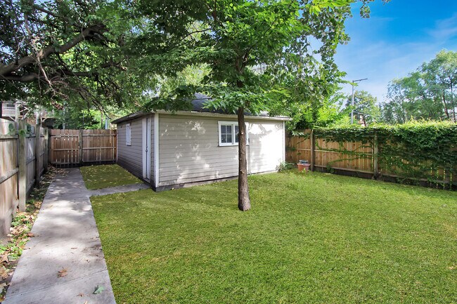 Building Photo - 5169 S Michigan Ave