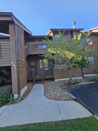 Building Photo - 945 Moorings Dr