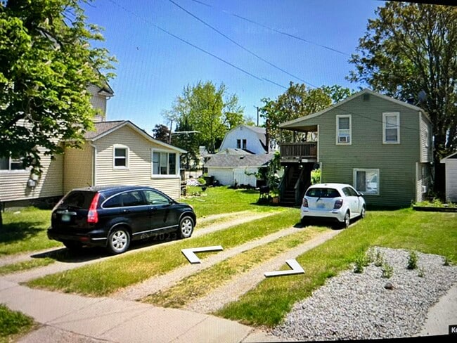 Primary Photo - 317 W Flint St