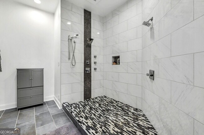 Building Photo - 300 Island Cove Dr