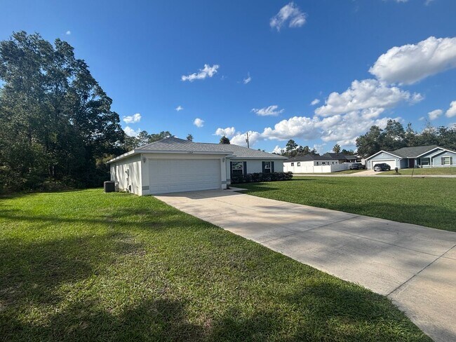 Building Photo - Desirable SW Ocala Neighborhood 3/2/2 **WON'T LAST**