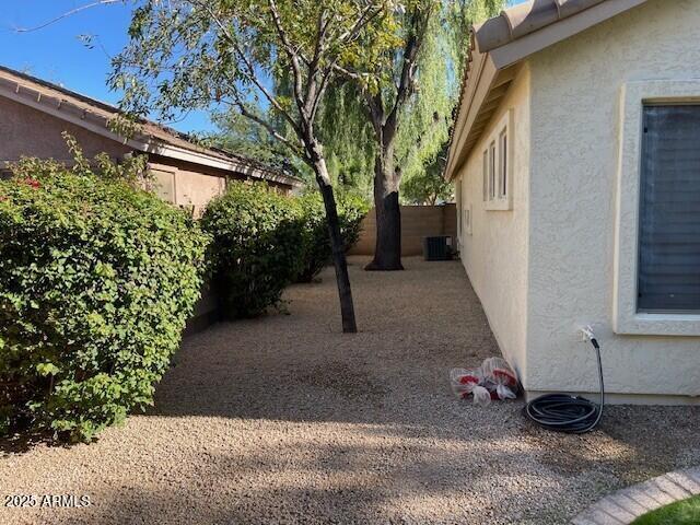 Building Photo - 1038 S Roca St