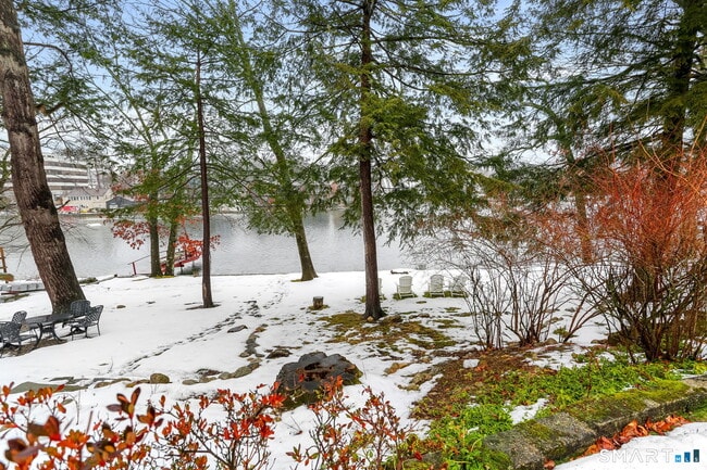 Building Photo - 3 Riverview Rd