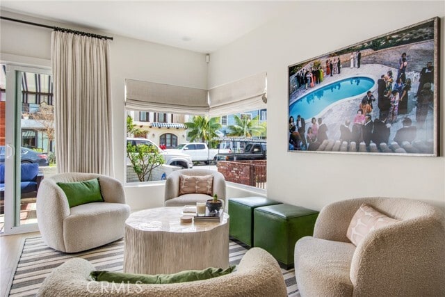 Building Photo - 327 Anade Ave