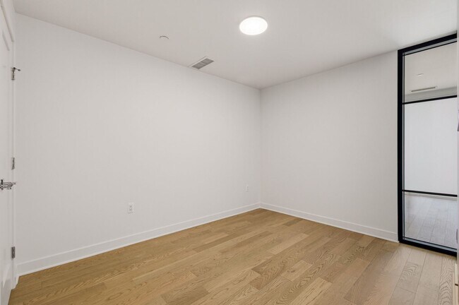 Building Photo - 37 L St SE