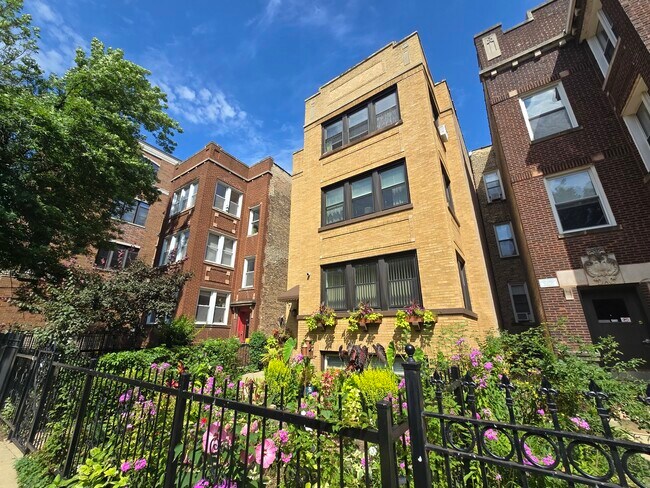 Building Photo - 4741 N Washtenaw Ave