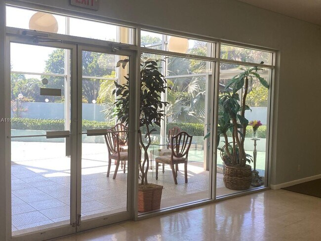 Building Photo - 100 Waterway Dr S