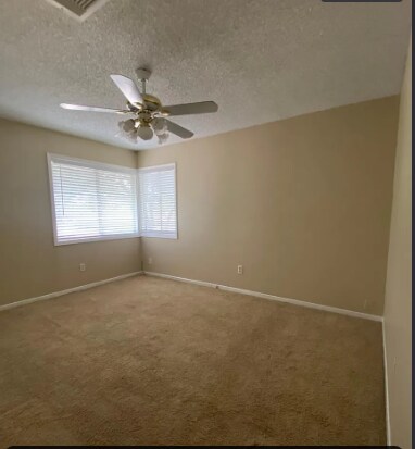 Building Photo - 3043 The Highlands Dr