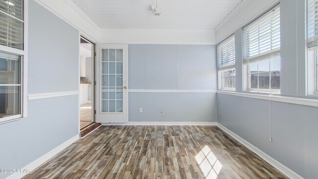 Building Photo - 4806 McCall Ln