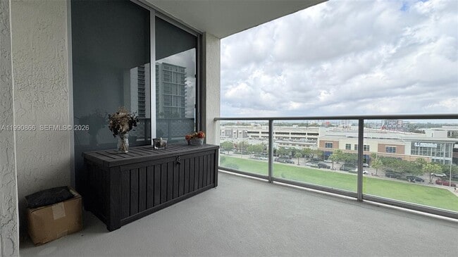 Building Photo - 3451 NE 1st Ave