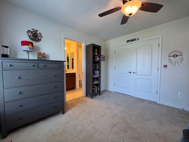 Building Photo - Amazing 6 Bed 5 Bath Single Family Home Wi...