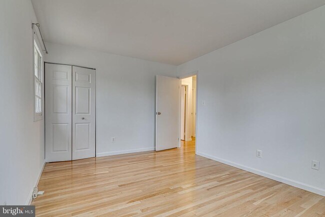Building Photo - 4223 San Juan Dr