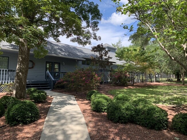 Building Photo - 3 bedroom Bathroom House in River Run Planation