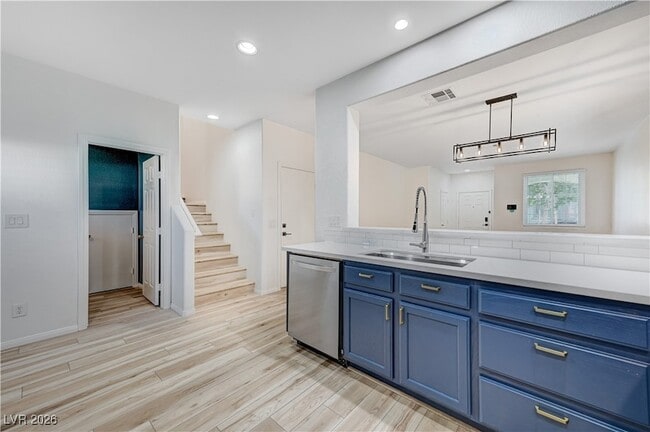 Building Photo - 7696 W Trails Park Pl