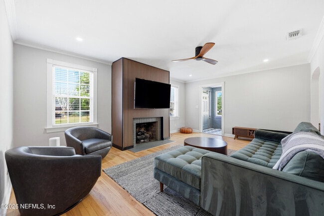 Building Photo - 813 Old Hickory Rd