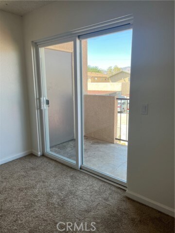 Building Photo - 454 E Ave Q3