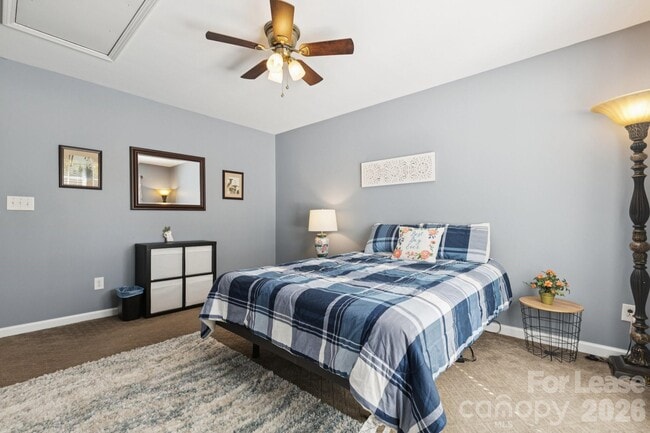 Building Photo - 6037 Queens Walk Ct