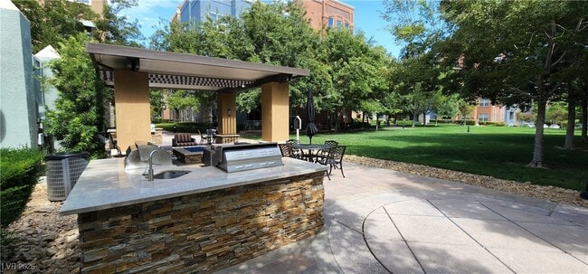 Building Photo - 56 E Serene Ave