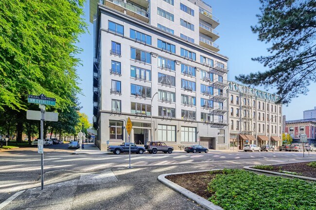 Building Photo - 300 NW 8th Ave