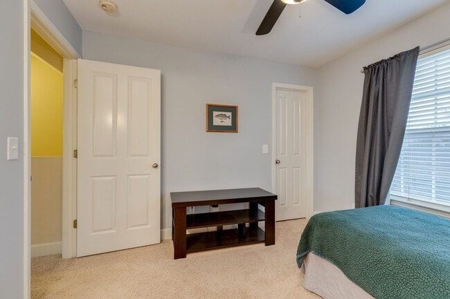 Building Photo - 4713 Brighton Village Dr