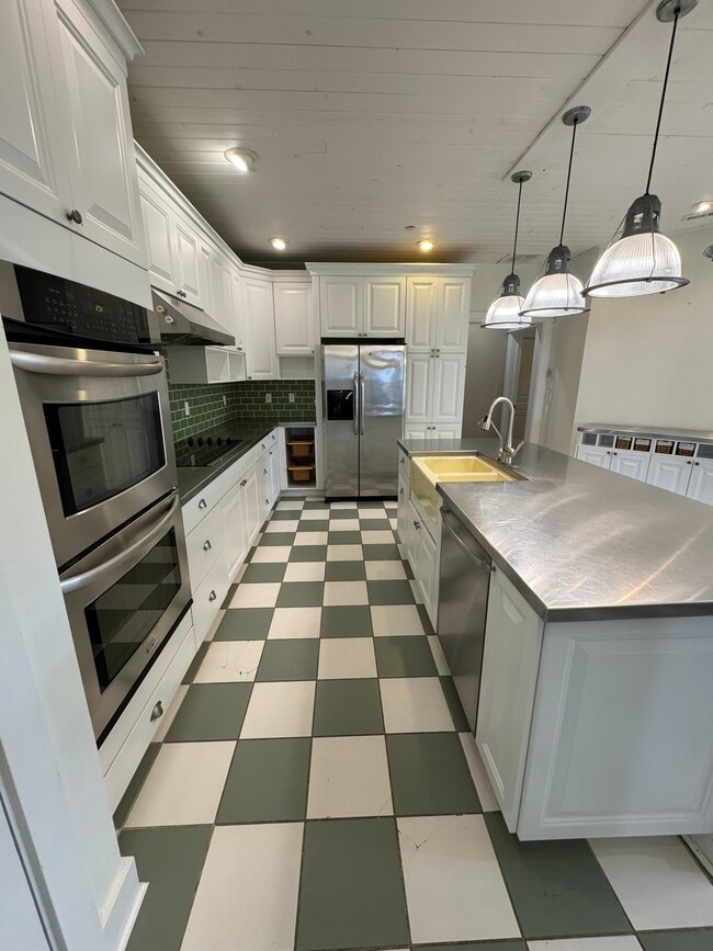 Building Photo - 9504 Purple Sage Rd