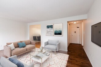 Building Photo - West Franklin Apartments