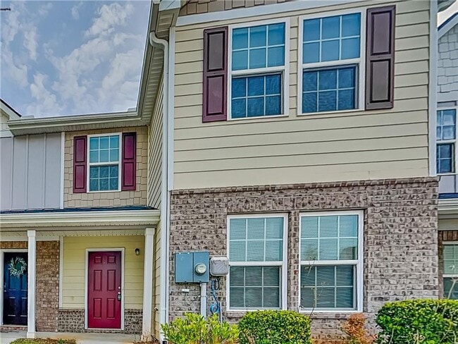 Building Photo - 2565 Piering Dr