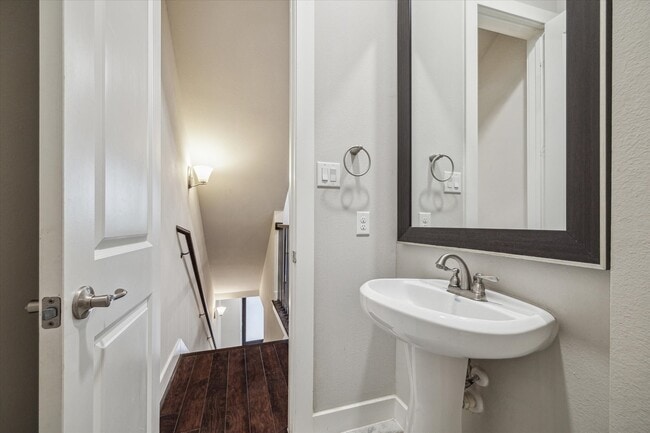 Building Photo - 4508 Cornish St