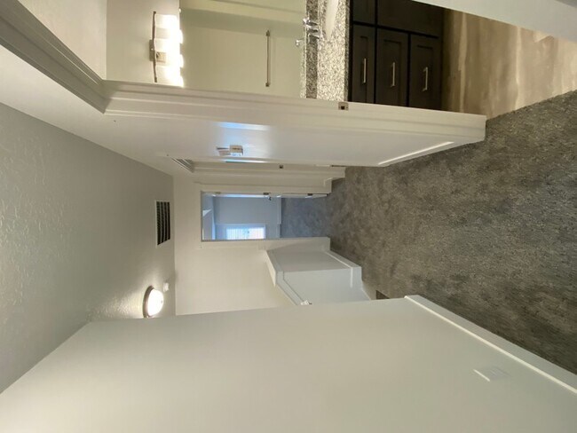 Building Photo - 2035 N 350 E