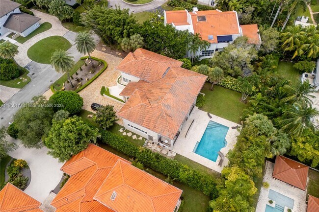 Building Photo - 7141 E Lago Dr