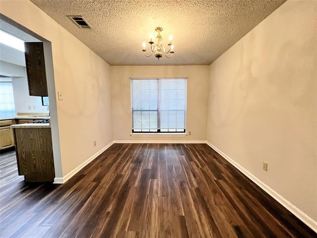 Building Photo - 2019 Longmeadow Ct