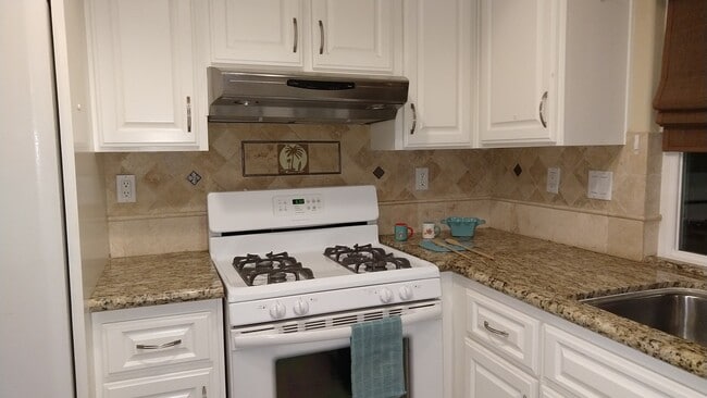 Building Photo - 30061 Whitecap