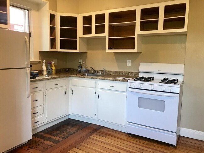 Primary Photo - 199 Beacon St