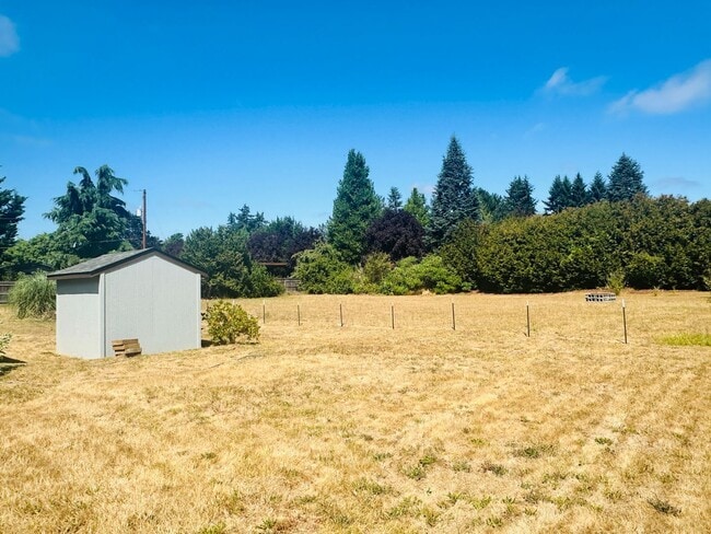 Building Photo - 14014 NE 70th Ave