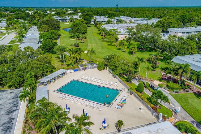 Building Photo - 18081 SE Country Club Dr