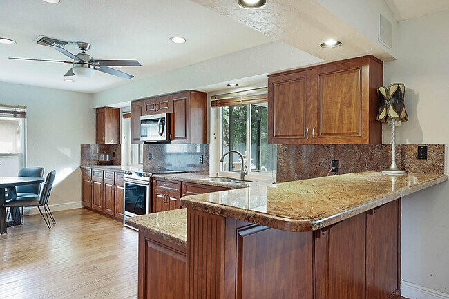 Building Photo - 4422 Brandywine Dr