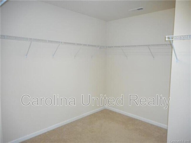 Building Photo - 6538 Portland Rose Ln