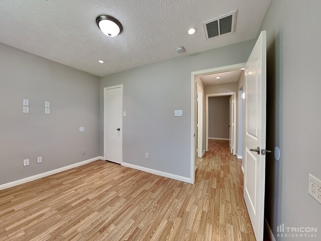 Building Photo - 16342 Many Trees Ln