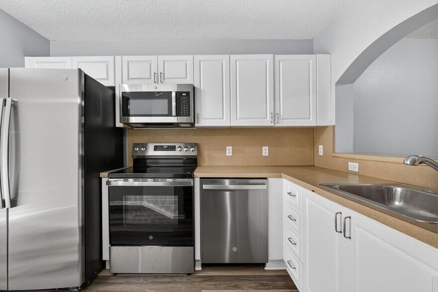 Primary Photo - 3770 N Jog Rd