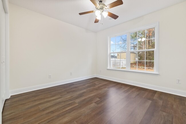 Building Photo - 2711 Green Pond Cir