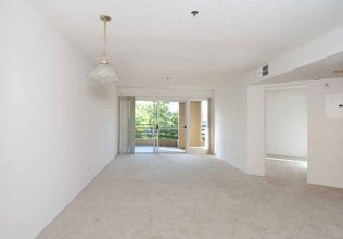 Interior Photo - Wilshire Promenade