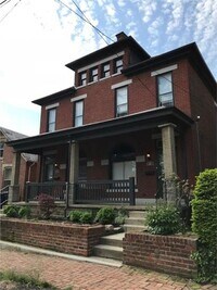 Building Photo - 301-305 E Sycamore St